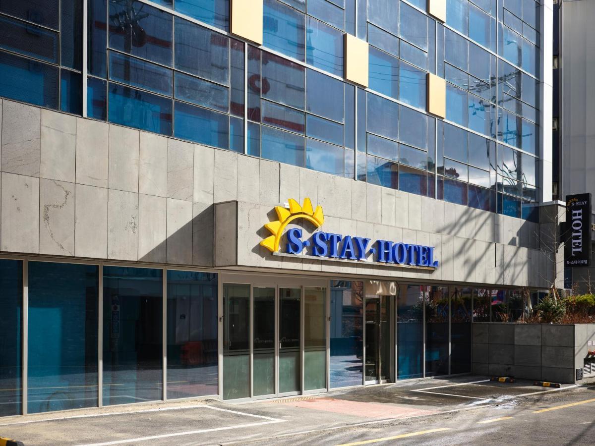 S Stay Hotel Suwon Dış mekan fotoğraf